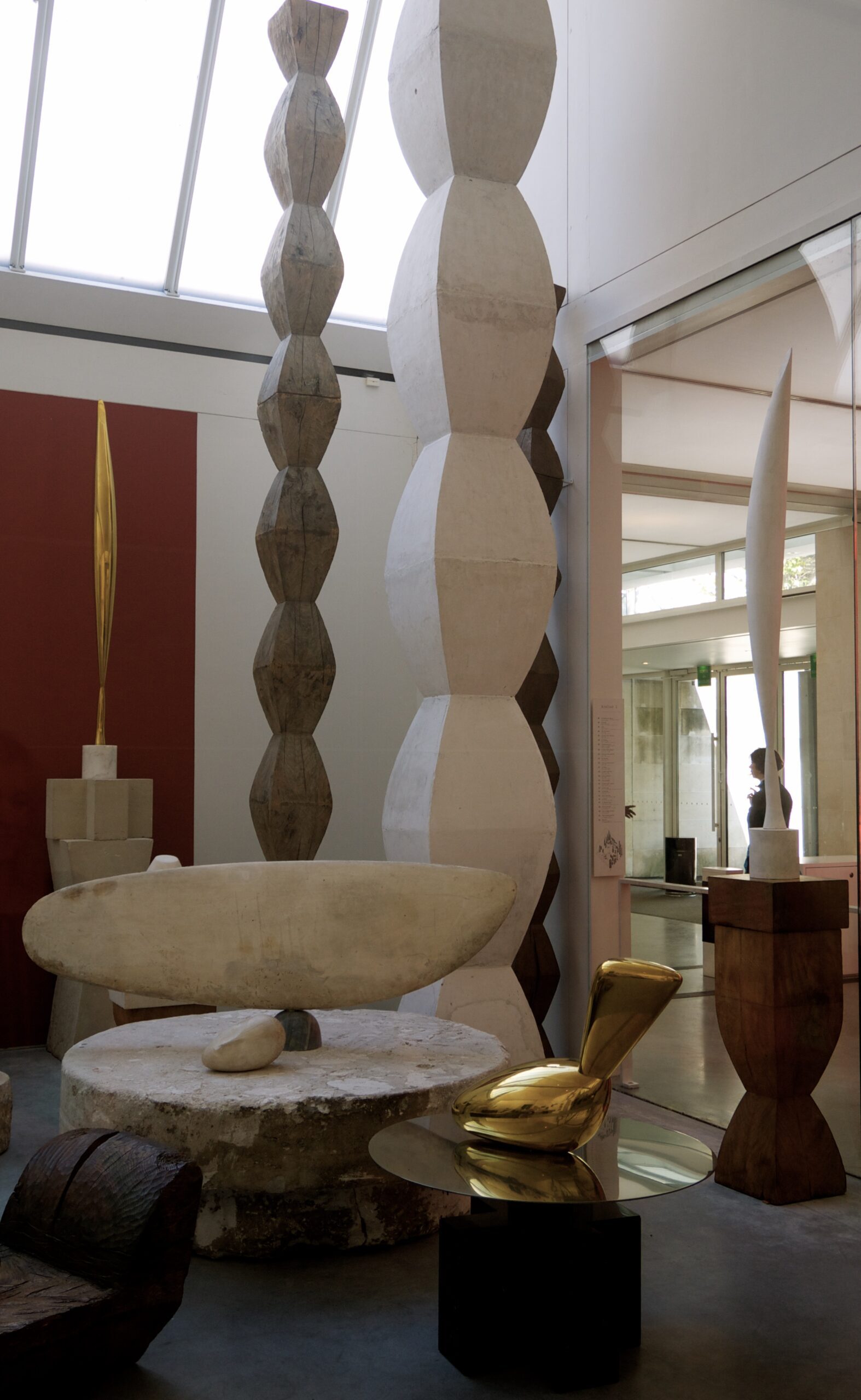 Different sized sculptures in the Brancusi exhibition